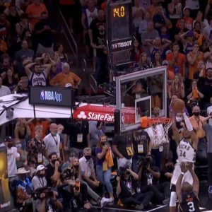  霍勒迪关键抢断雄鹿险胜太阳  